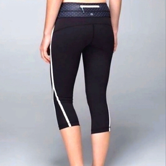 lululemon athletica Pants - Lululemon cropped leggings